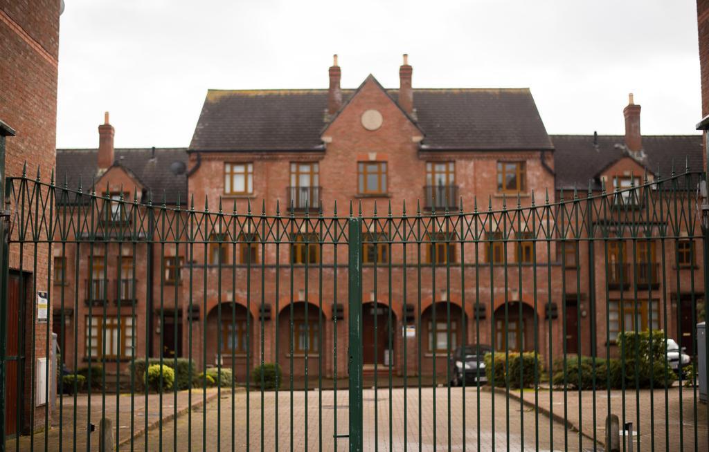 Big Fish Homes - The Cloisters Belfast Extérieur photo